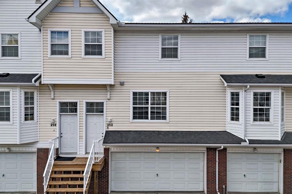 252 Prestwick Acres Lane SE, Calgary, Alberta, T2Z 3Y2