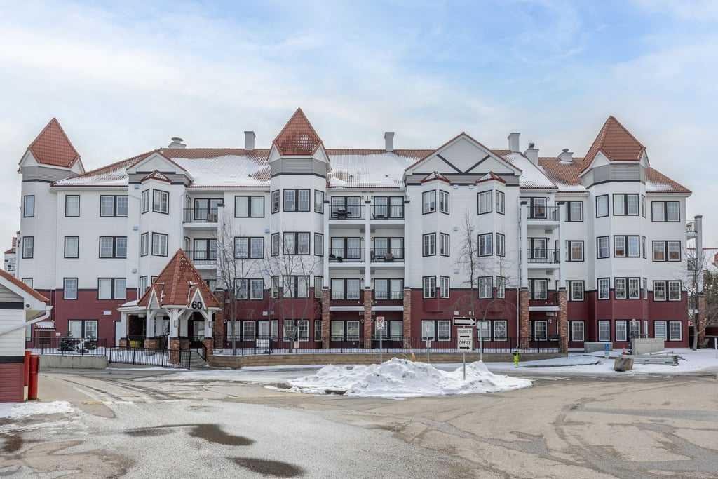 #122 60 Royal Oak Plaza NW, Calgary, Alberta, T3K 5Z1