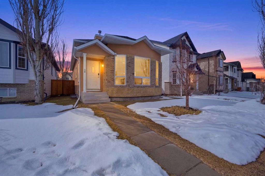 39 Saddlemont Close NE, Calgary, Alberta, T3J 4V1