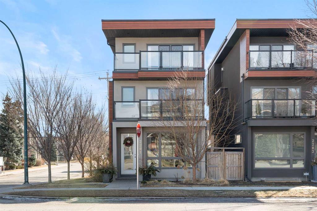 2201 Bowness Road NW, Calgary, Alberta, T2N 3L4