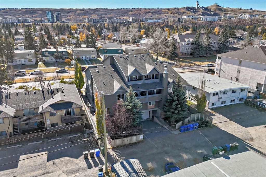 7716 bowness Road NW, Calgary, Alberta, T3B 0H1