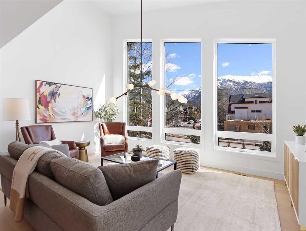 512 8th Avenue, Canmore, Alberta, T1W 2E6