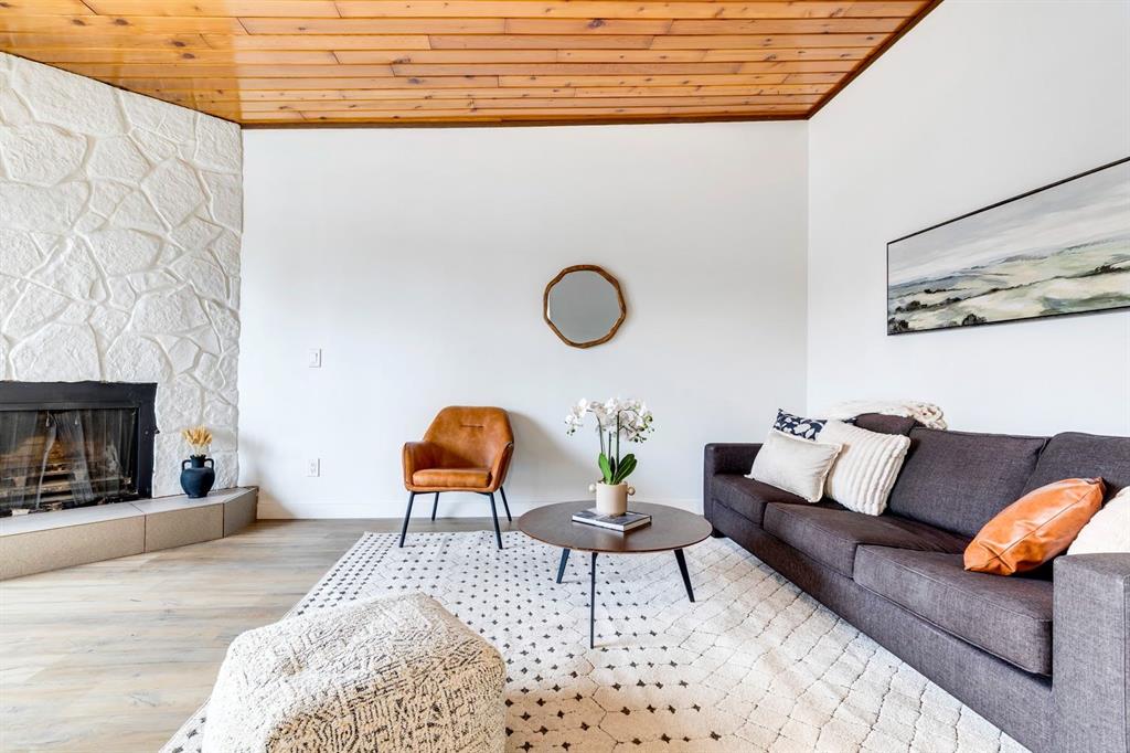 #B 1415 44 Street SE, Calgary, Alberta, T2A 5E6