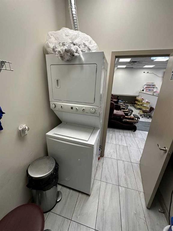 #222 1632 14 Avenue NW, Calgary, Alberta, T2N 1M7