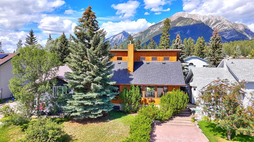 226 Lady MacDonald Drive, Canmore, Alberta, T1W1H3