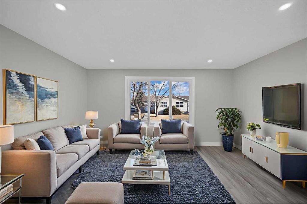 4351 38 Street NE, Calgary, Alberta, T1Y5X6