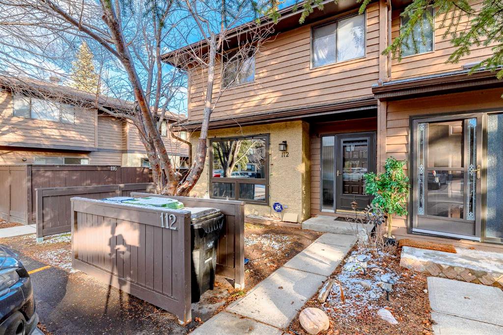 #112 2300 Oakmoor Drive SW, Calgary, Alberta, T2V 4N7