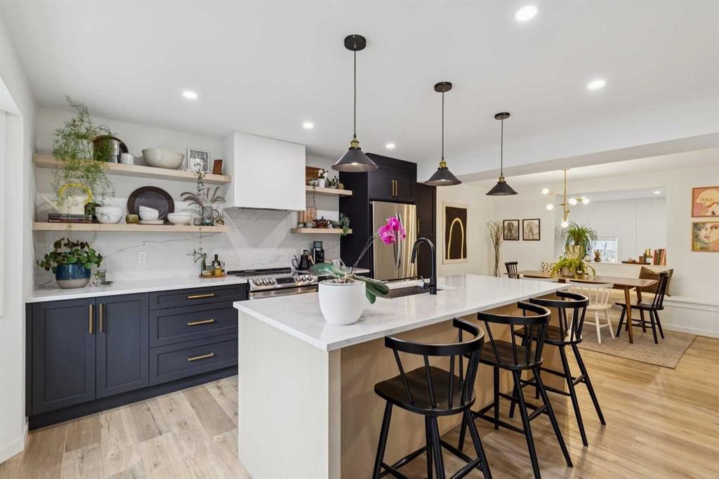 561 Point Mckay Grove NW, Calgary, Alberta, T2E 5M7