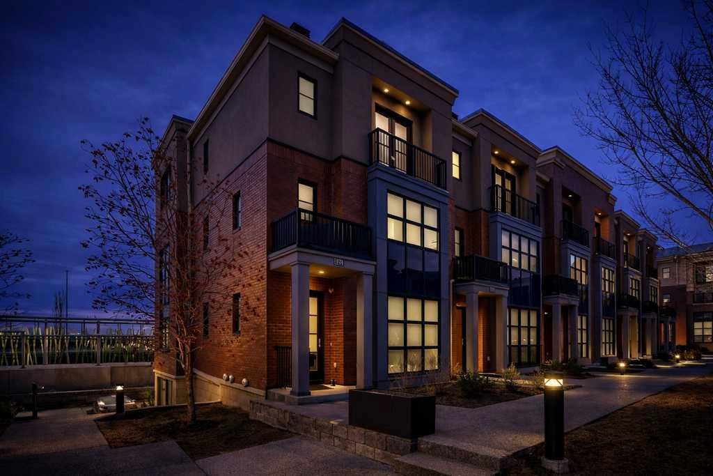 701 Aspen Meadows Hill SW, Calgary, Alberta, T3H 0G4