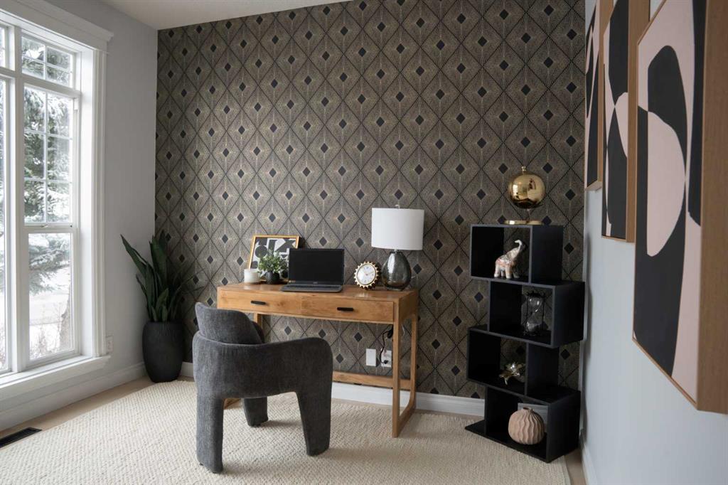 3 Strathridge Bay SW, Calgary, Alberta, T3H4S1