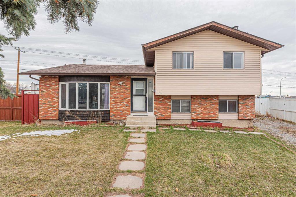 64 Castledale Crescent NE, Calgary, Alberta, T3J 1X4