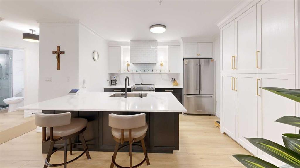 #114 777 3rd Avenue SW Avenue SW, Calgary, Alberta, T2P 0G8