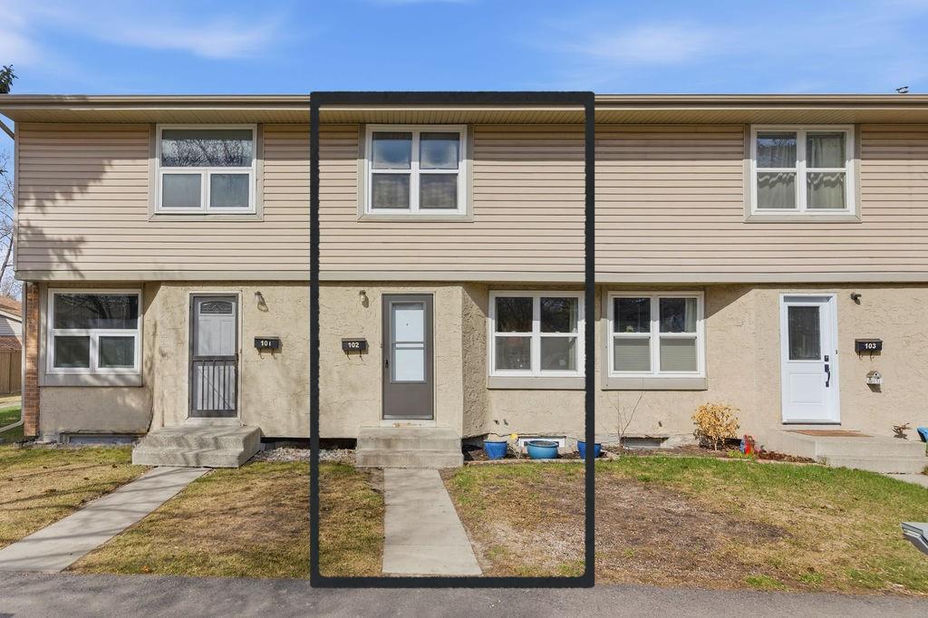 #102 123 Queensland Drive SE, Calgary, Alberta, T2J 5J4