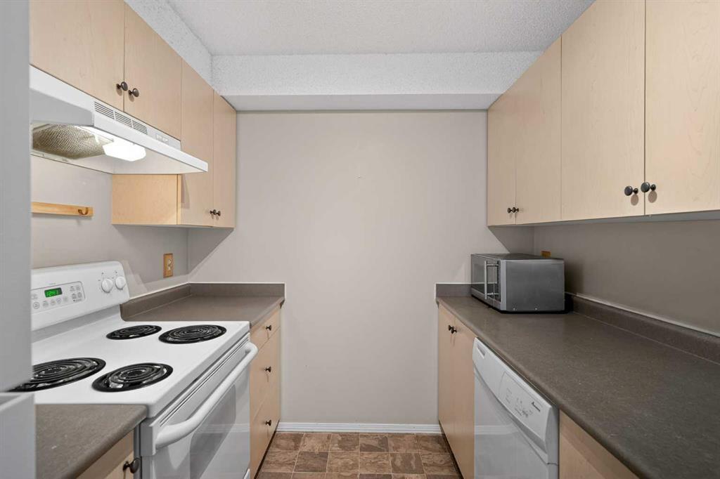 #3223 16320 24 Street SW, Calgary, Alberta, T2Y 5A1