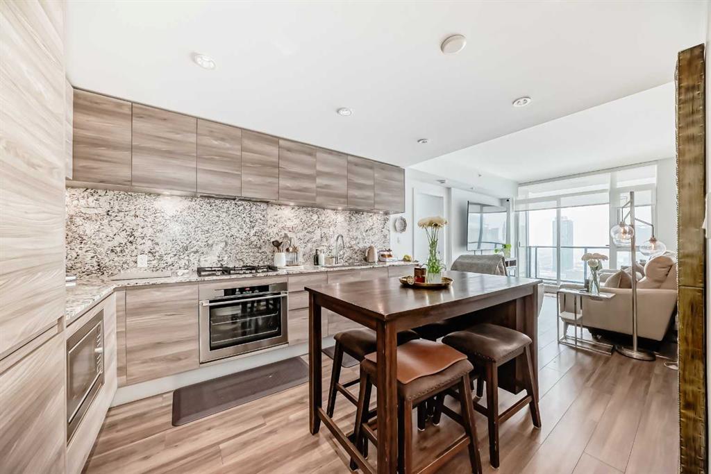 #2205 310 12 Avenue SW, Calgary, Alberta, T2R 1B5