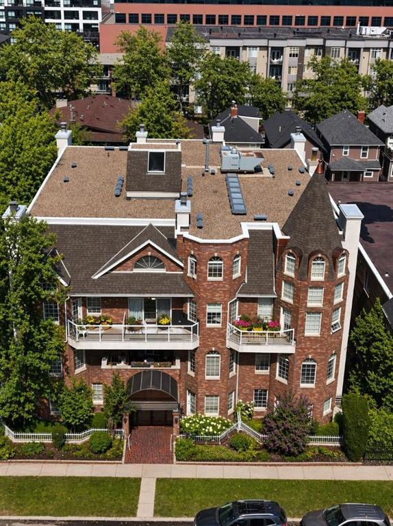 #202 916 19 Avenue SW, Calgary, Alberta, T2T 0H7