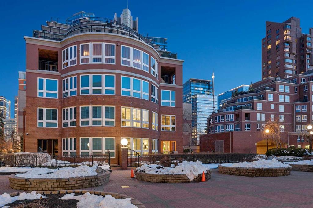 #8203 400 Eau Claire Avenue SW, Calgary, Alberta, T2P 4X2