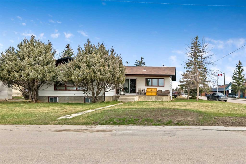 34 Crescent Road, Okotoks, Alberta, T1S 1G4