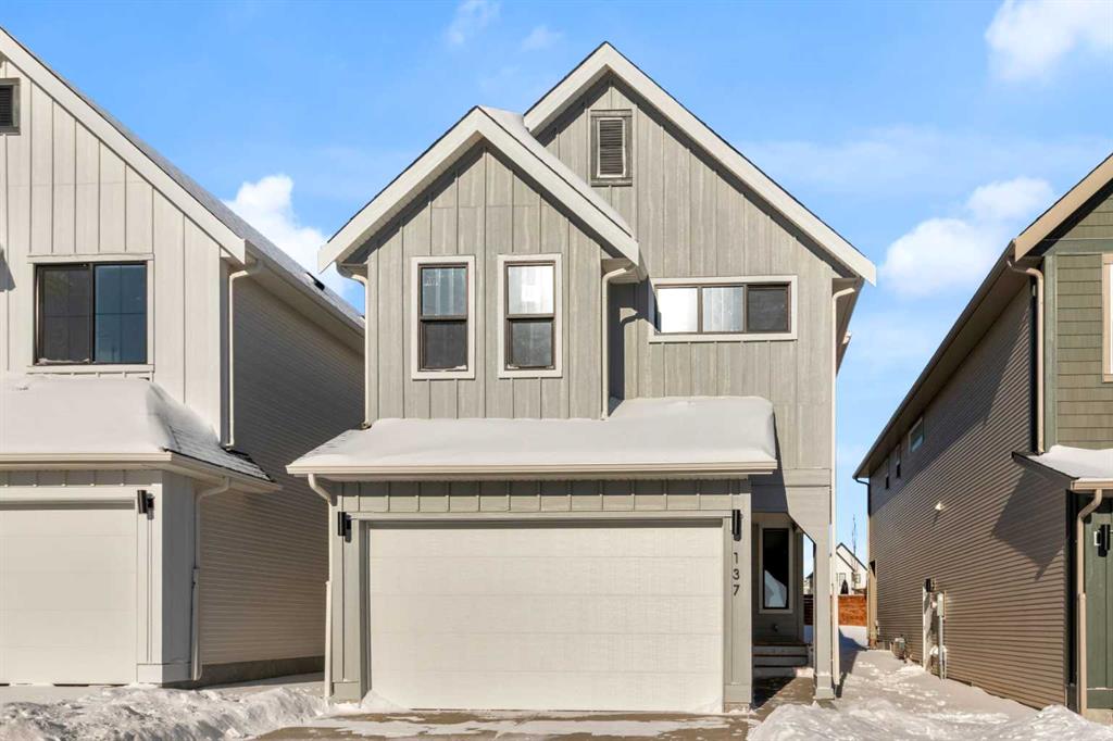 137 Copperhead Road SE, Calgary, Alberta, T2Z 5G9
