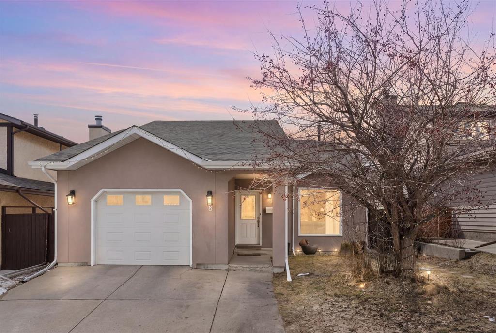 8 Hawkfield Crescent NW, Calgary, Alberta, T3G 1Z5