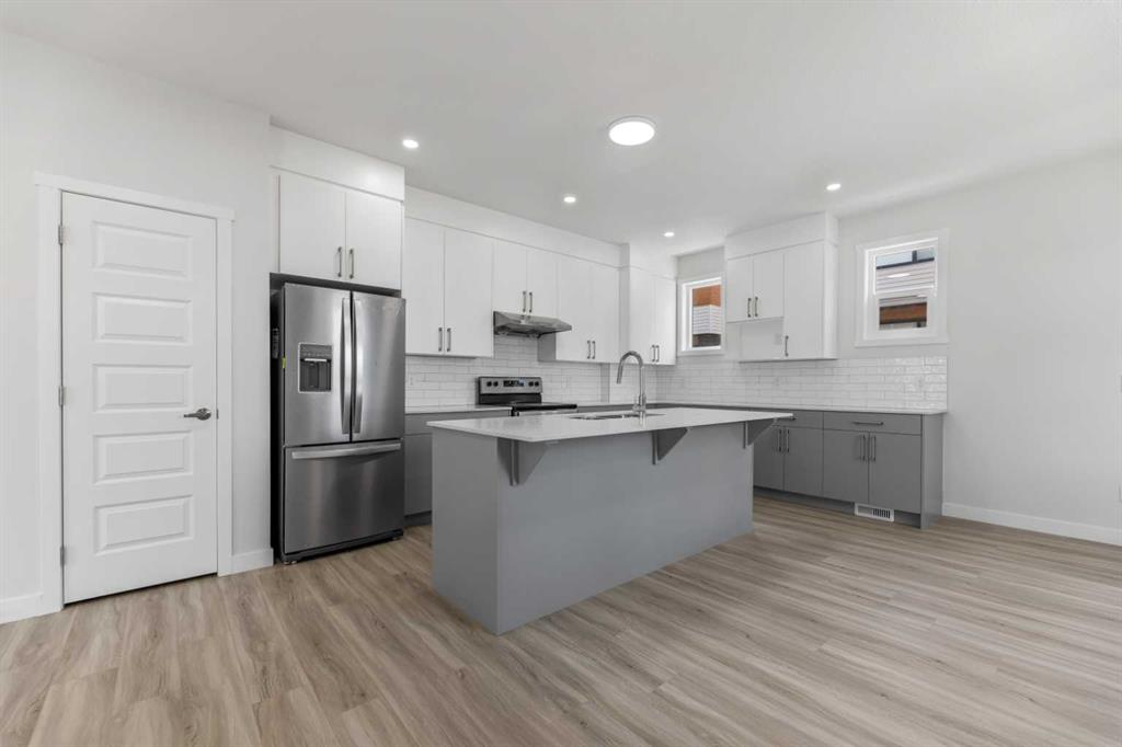 #803 90 Corner Meadows Manor NE, Calgary, Alberta, T3N 2N8