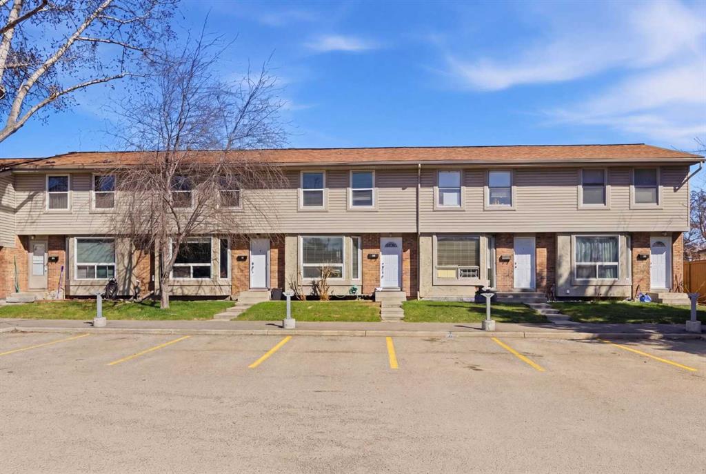 #60 123 Queensland Drive SE, Calgary, Alberta, T2J 5J4