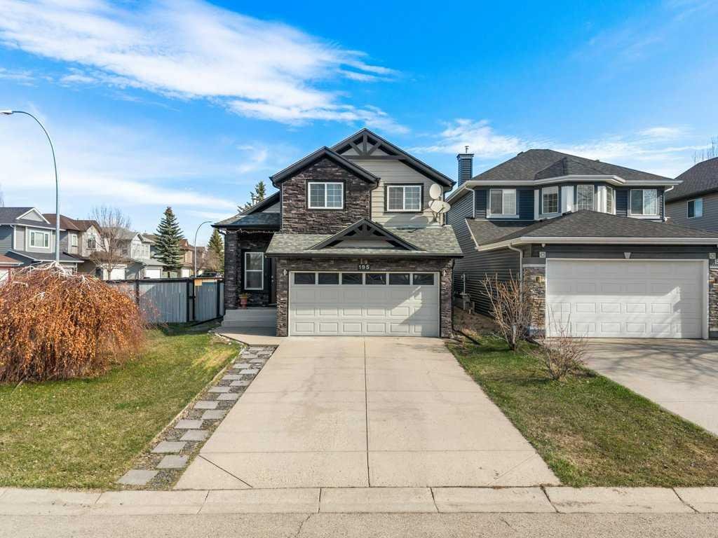 195 Somerglen Common SW, Calgary, Alberta, T2Y 4E8