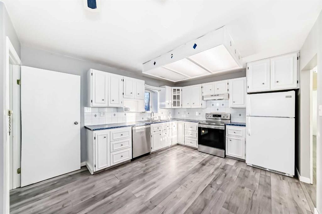 1511 43 Street SE, Calgary, Alberta, T2A 1M3