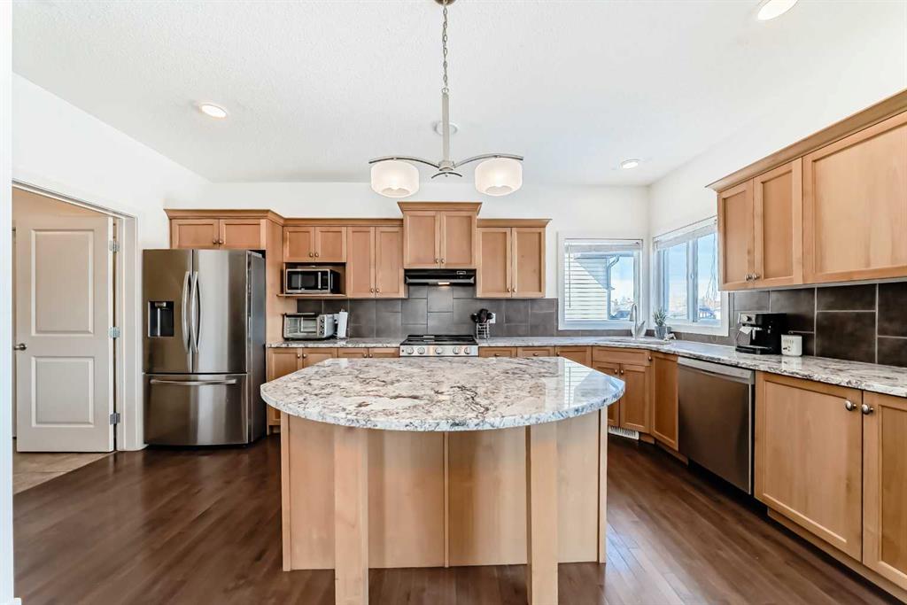 2002 High Country Rise NW, High River, Alberta, T1V 0C9