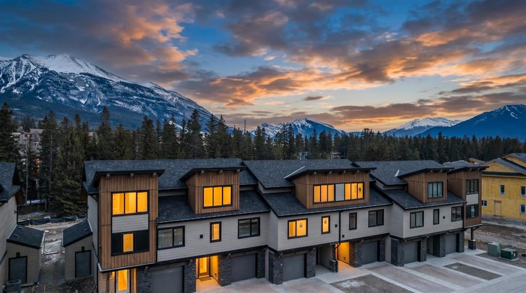 20 Policeman’s Creek Mews, Canmore, Alberta, T1W 0P4