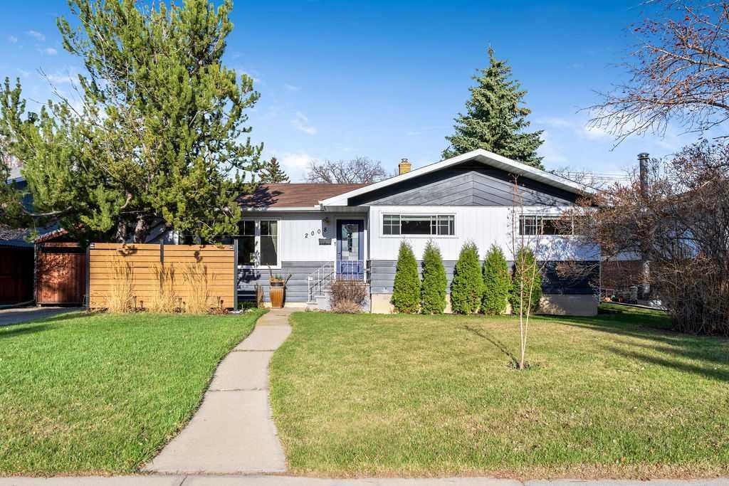 2008 Georgia Street SW, Calgary, Alberta, T3E 4H2