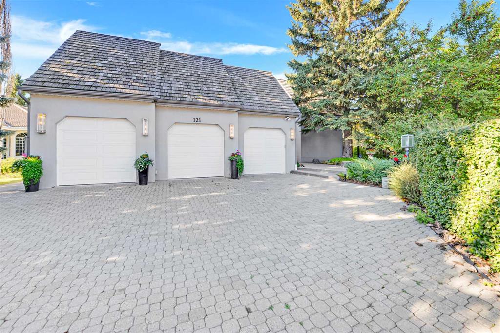 121 Patton Place SW, Calgary, Alberta, T2V 5E1