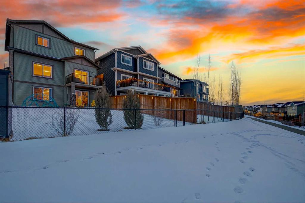 299 Hillcrest Heights SW, Airdrie, Alberta, T4B 3Z2