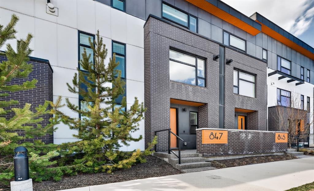 847 77 Street SW, Calgary, Alberta, T3H 6B2