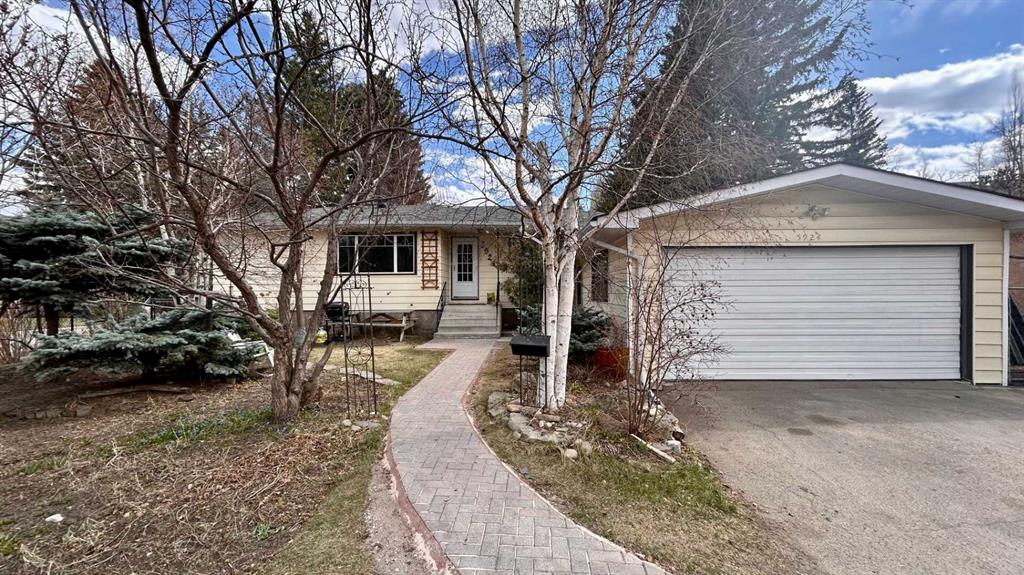 5924 Bow Crescent NW, Calgary, Alberta, T3B 2B7
