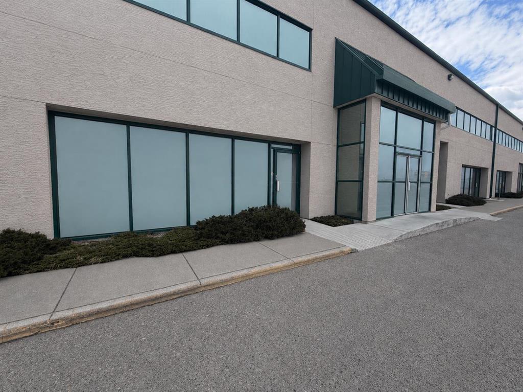 #109 3825 34 Street NE, Calgary, Alberta, T1Y6Z8