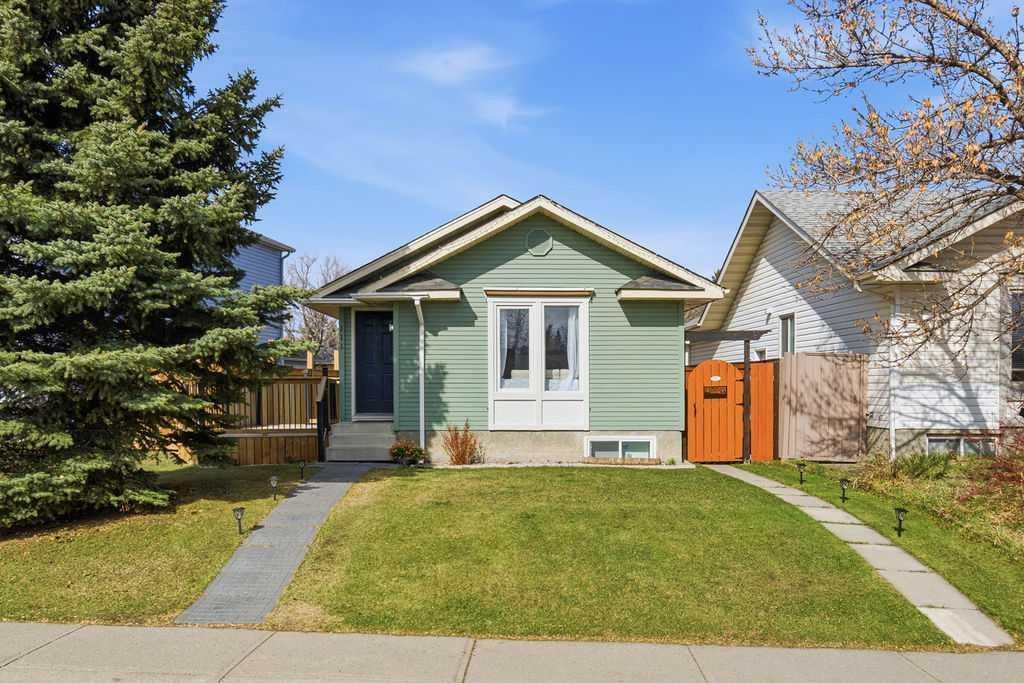 111 Shawglen Road SW, Calgary, Alberta, T2Y 1X5