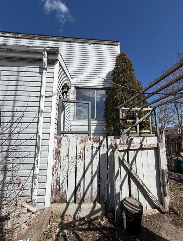 1210 53 Street SE, Calgary, Alberta, T2A 1V7