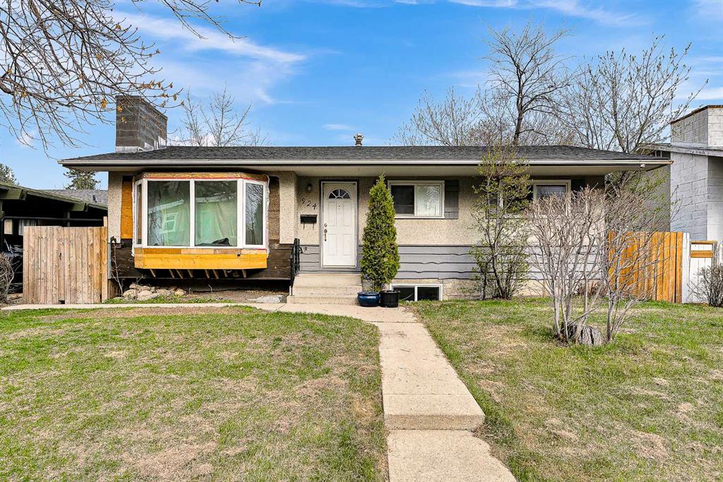 924 Hunterston Hill NW, Calgary, Alberta, T2K 4N8