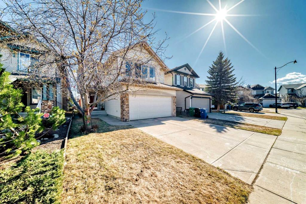 84 Cougarstone Square SW, Calgary, Alberta, T3H 5J4