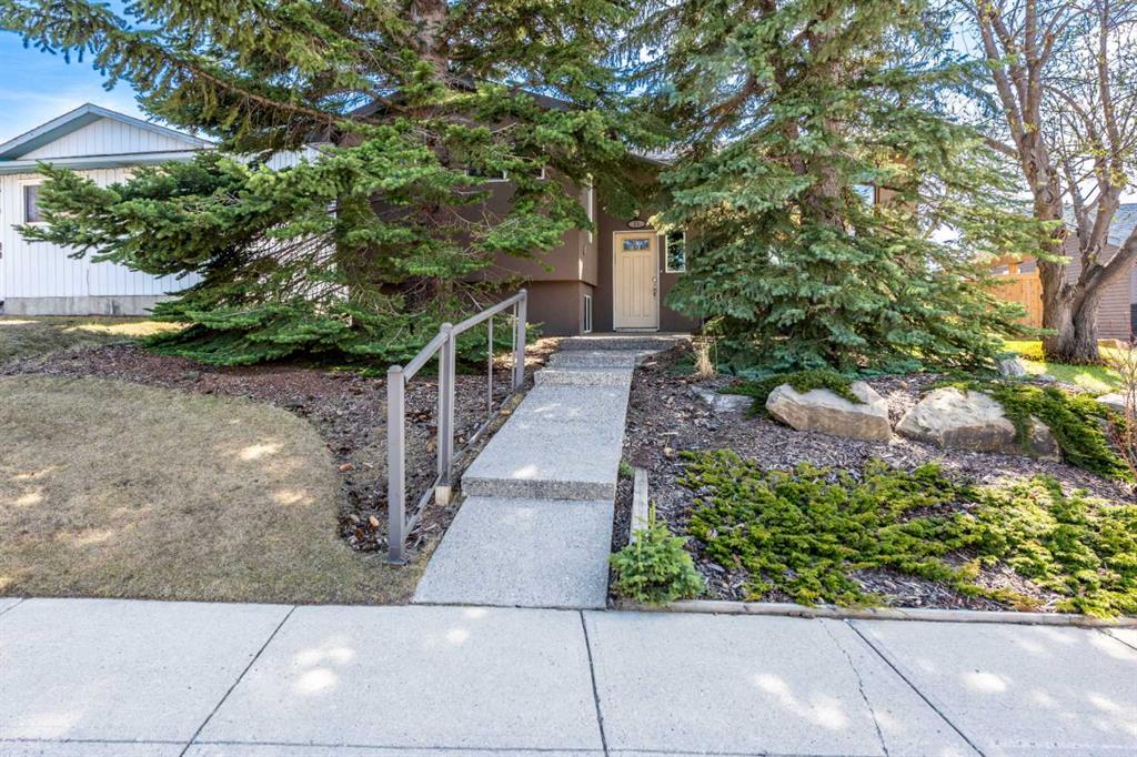 16 Rundleson Way NE, Calgary, Alberta, T1Y 3N6