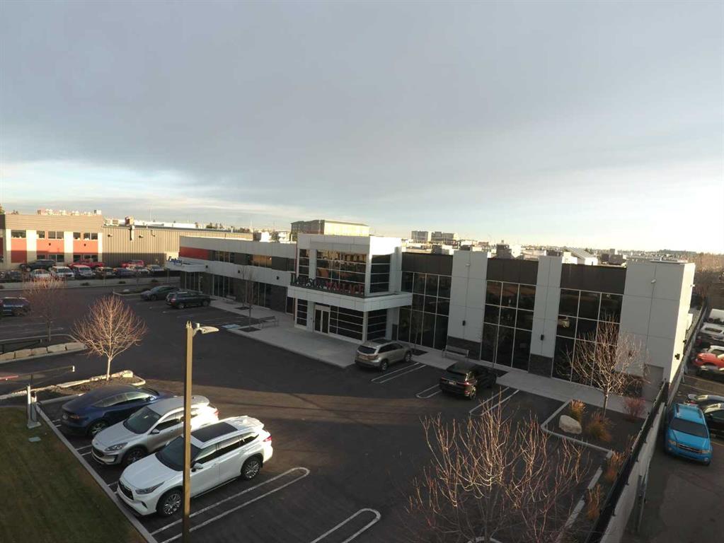 #1 2315 30 Avenue NE, Calgary, Alberta, T2E 7C7