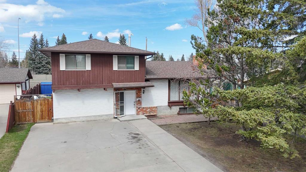 2716 Cedar Ridge Drive SW, Calgary, Alberta, T2W 1X6
