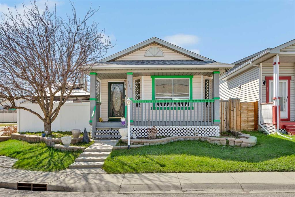 189 Applemead Close SE, Calgary, Alberta, T2A 7S6