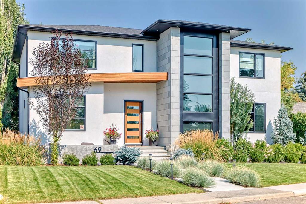 69 Carmangay Crescent NW, Calgary, Alberta, T2L0S8