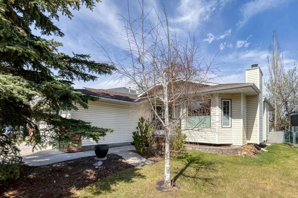 79 Riverview Circle, Cochrane, Alberta, T4C 1K4