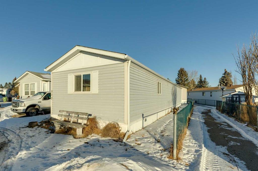 #512 3223 83 Street NW, Calgary, Alberta, T3B 5N7