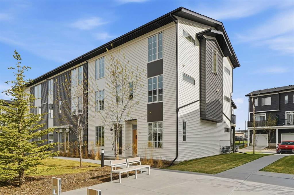 32 Walgrove Common SE, Calgary, Alberta, T2X 4C2