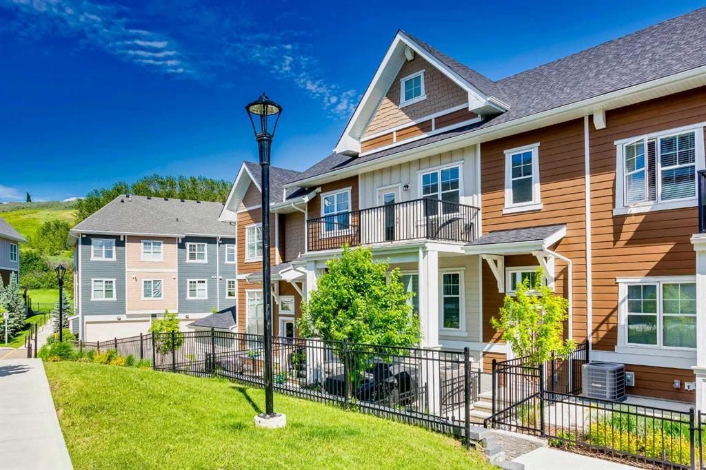 607 Cranbrook Walk SE, Calgary, Alberta, T3M 2V5