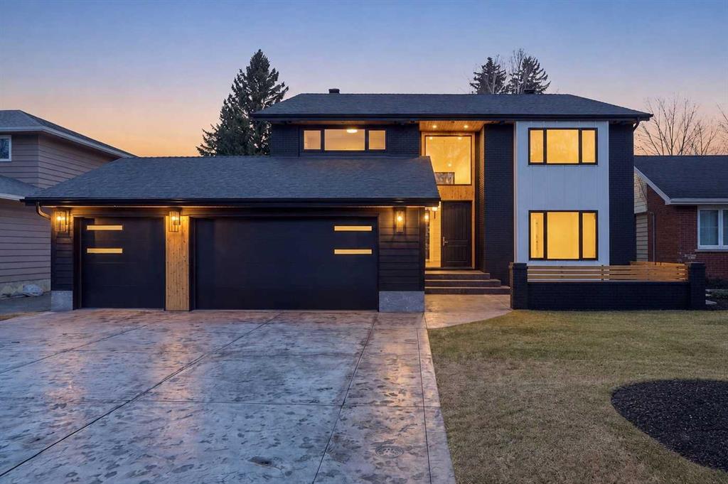 119 Canterville Road SW, Calgary, Alberta, T2W 4R2